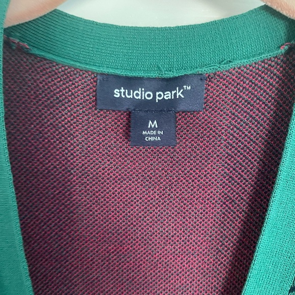 NWT Studio Park x Alberti Popja Women’s Festive Plaid Cardigan medium - Picture 3 of 4